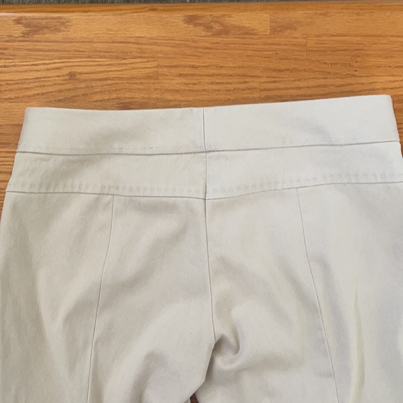 Elie Tahari Khaki pants Size 8 - Picture 11 of 11